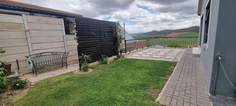 2 Bedroom Property for Sale in Reebok Western Cape
